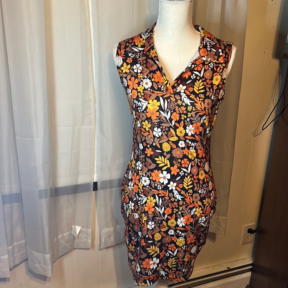 Shein 70s/Fall, Collared, Sleeveless dress, Size Medium.